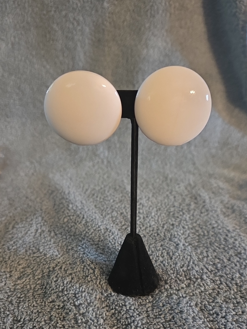 vintage white round clip-on earrings